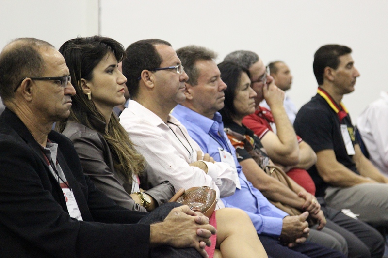 Público presente no painel de combate à corrupção (Foto: Karina Camargos Coutinho)